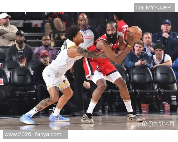 马克西全场表现惊艳30分钟内17投10中砍下27分4篮板7助攻